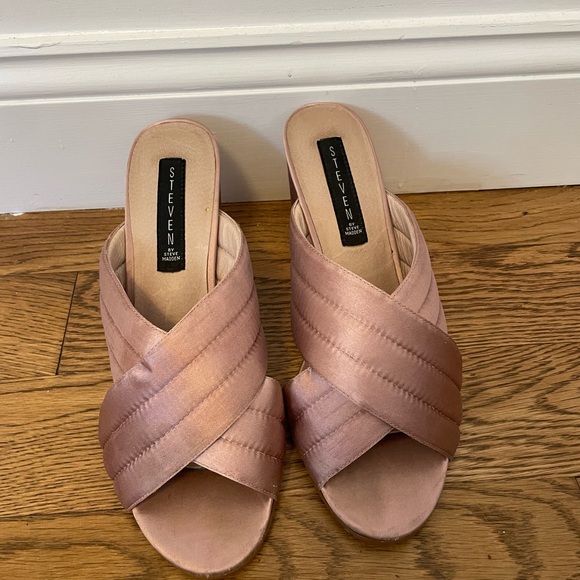 Steve Madden Sandals - Picture 1 of 4
